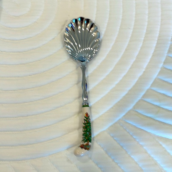 Spode Christmas Tree Shell Spoon - Picture 3 of 5